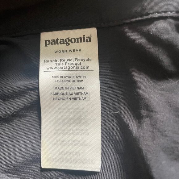 Patagonia Women's 4.5 inch Black Worn Wear Shorts - Picture 5 of 5